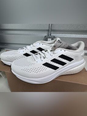 adidas Supernova 2M White & Black Athletic Running Shoes, size 7.5 NWT GW9089